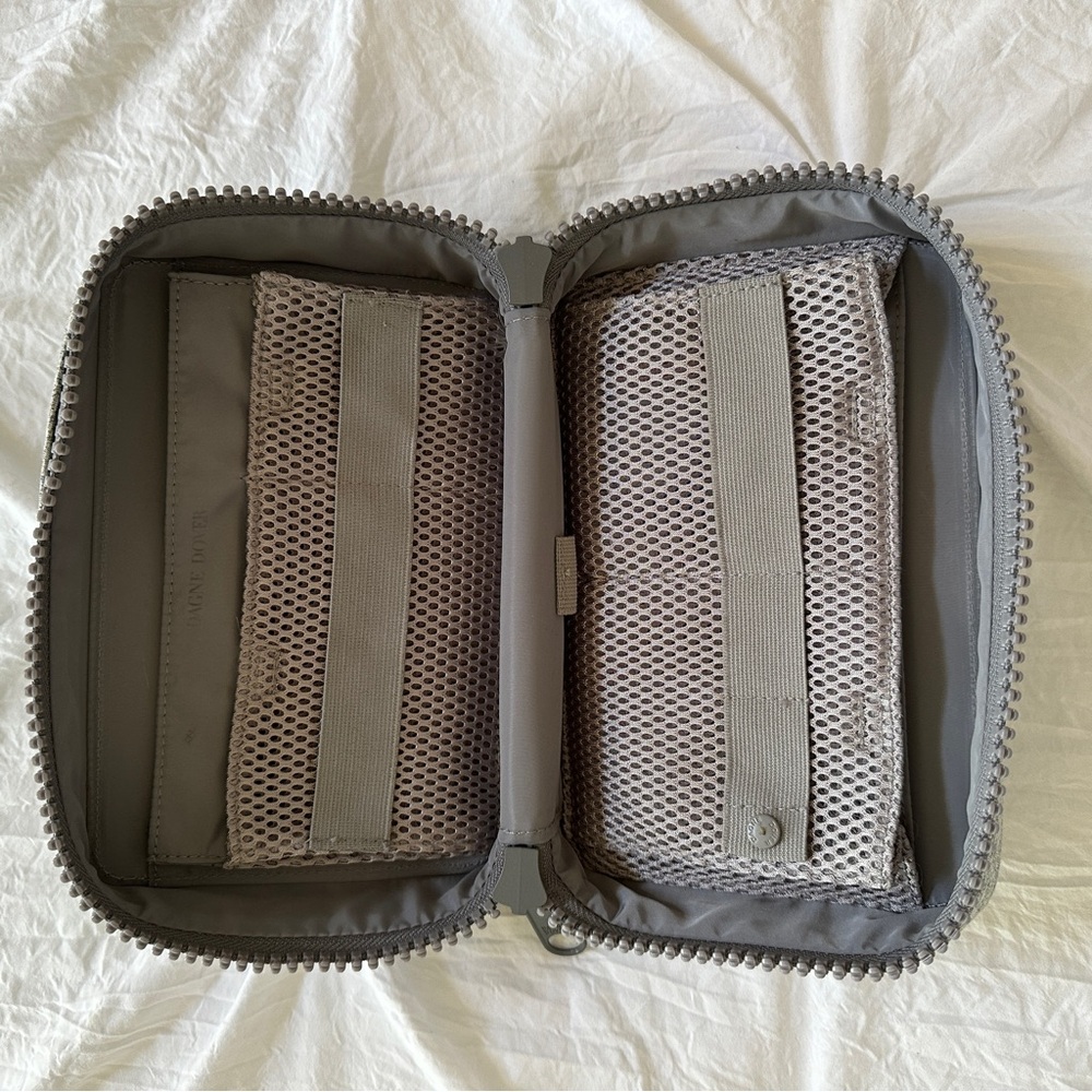Dagne Dover Arlo Tech / Travel Case in Large Heather Grey